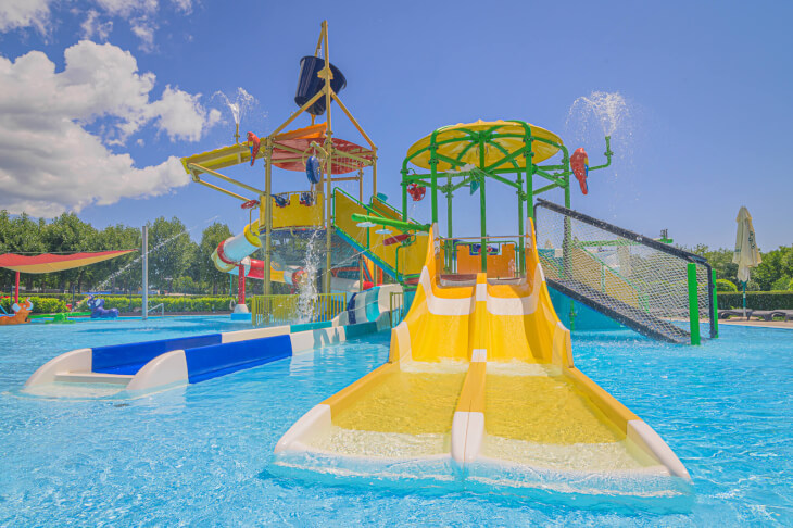 Water castle with slides